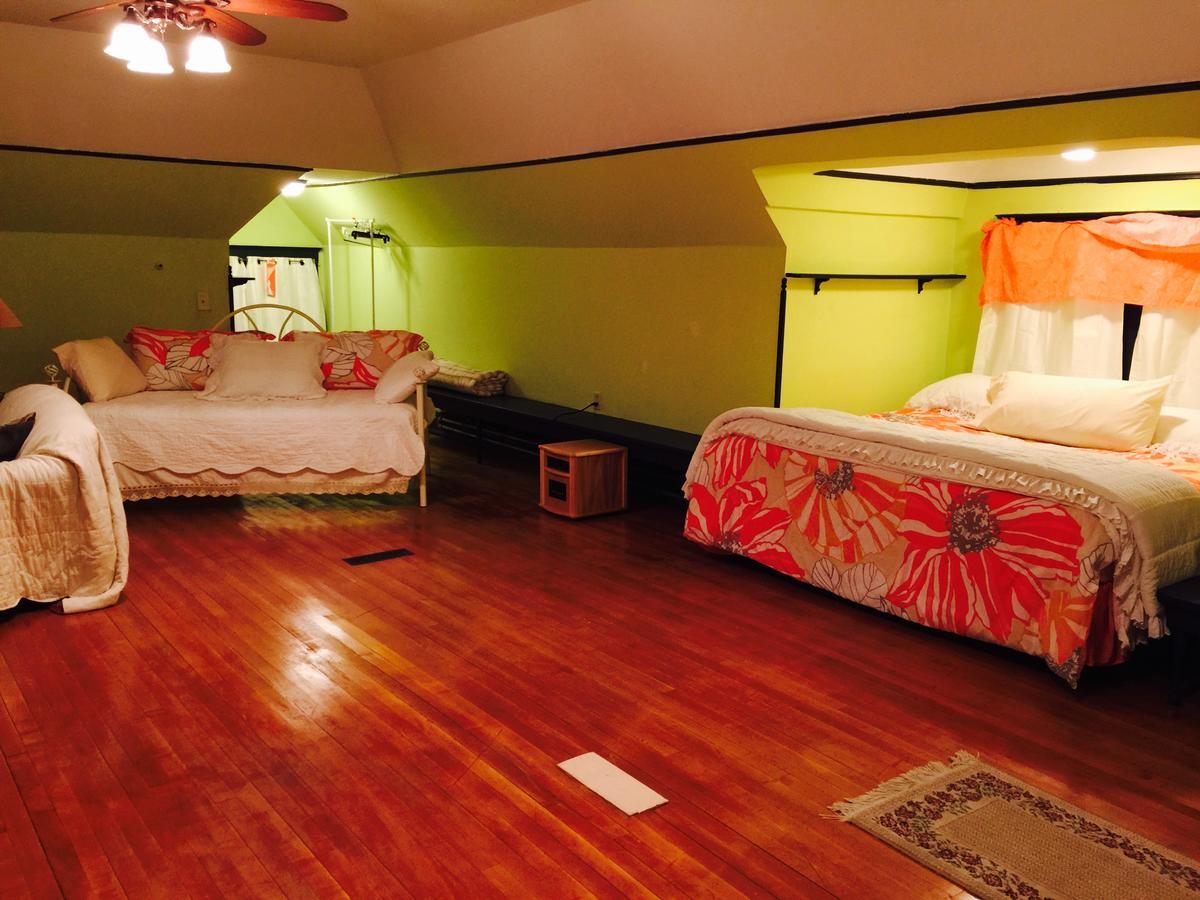 Scarlett House Victorian B & B 제인즈빌 외부 사진