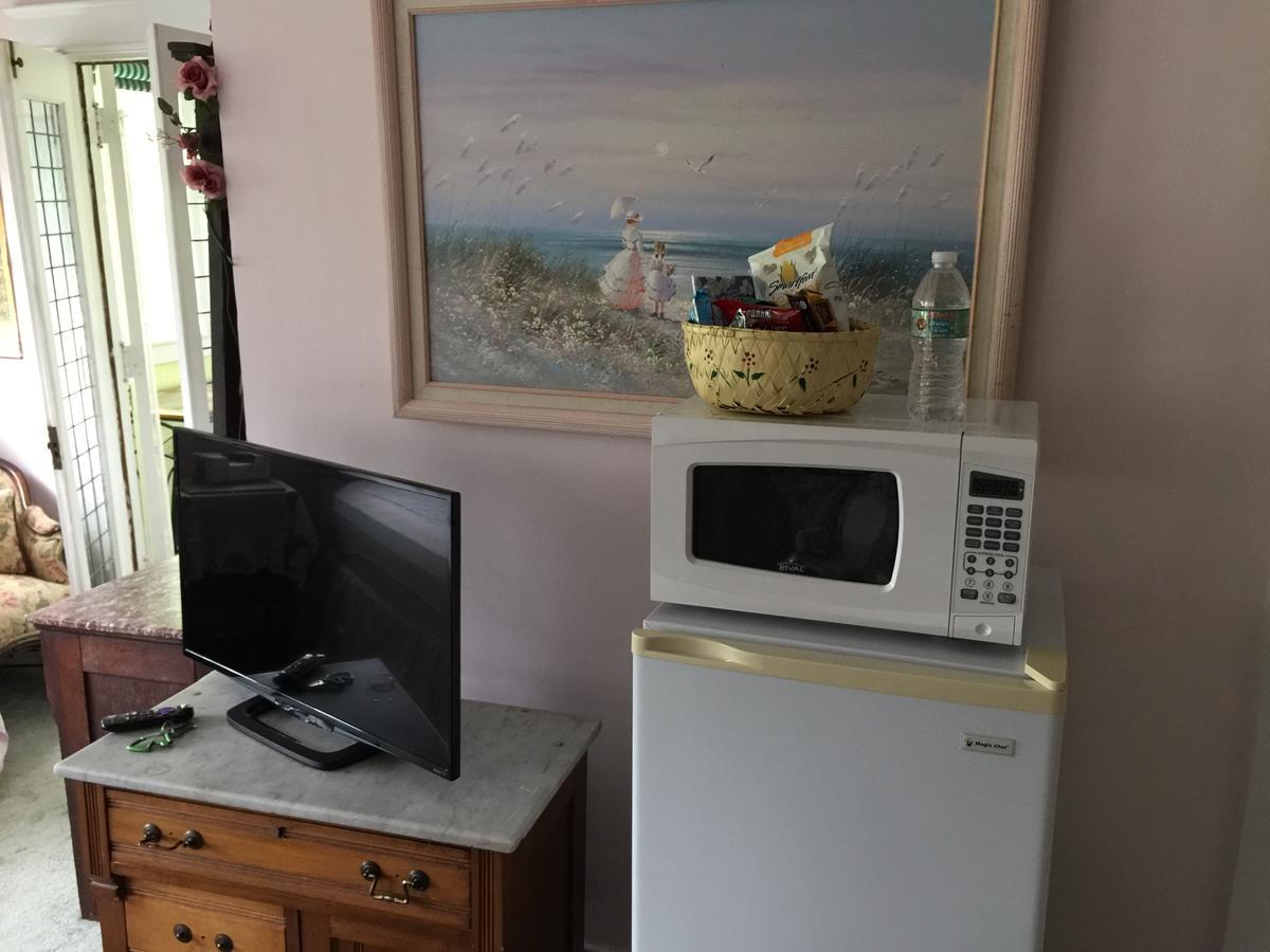 Scarlett House Victorian B & B 제인즈빌 외부 사진