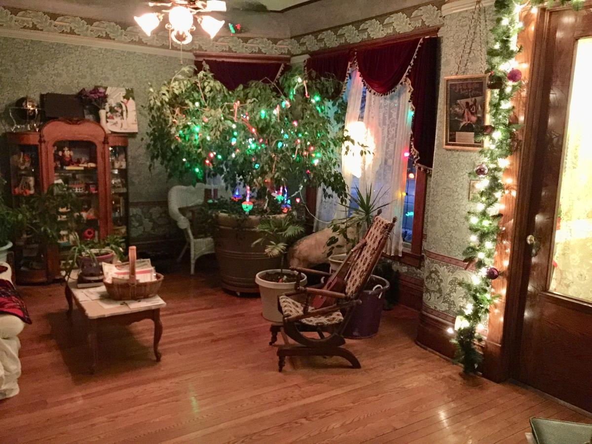 Scarlett House Victorian B & B 제인즈빌 외부 사진